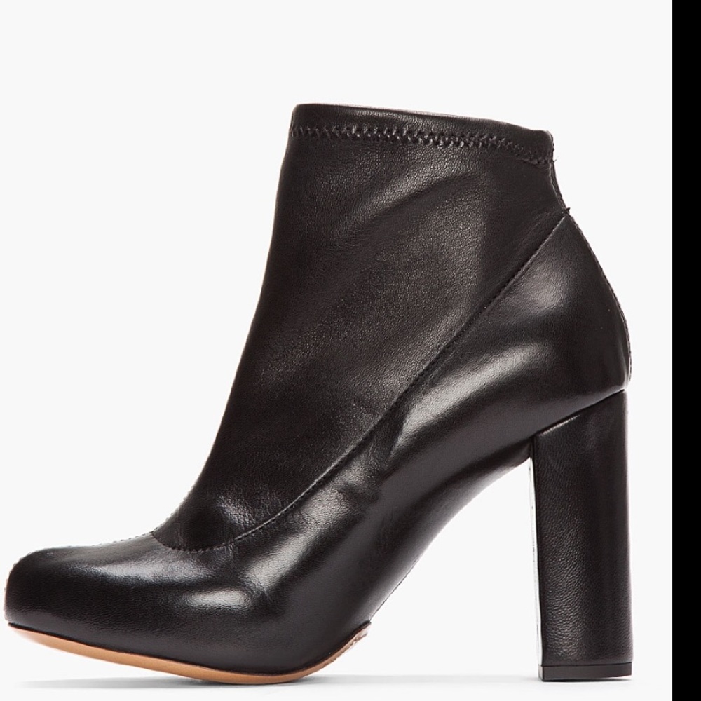 Chloé black stretch leather ankle boots